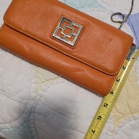 Trina Turk Pebbled Leather Clutch Organizer With Gold Shoulder Chain - MSRP $200 - Picture 8 of 12